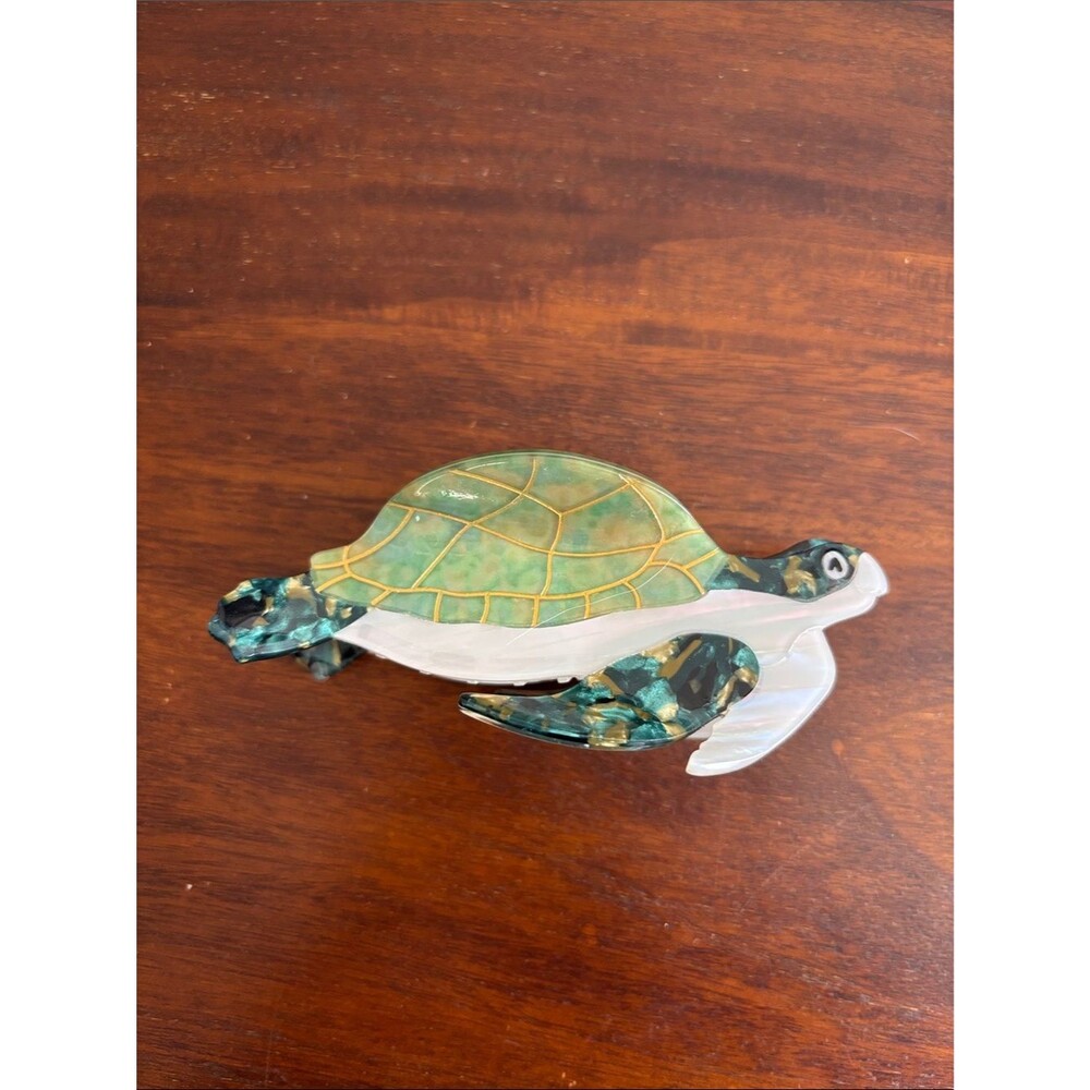 Piper K Sea Turtle claw hair clip tropical Hawaii plastic cute animal NWOT